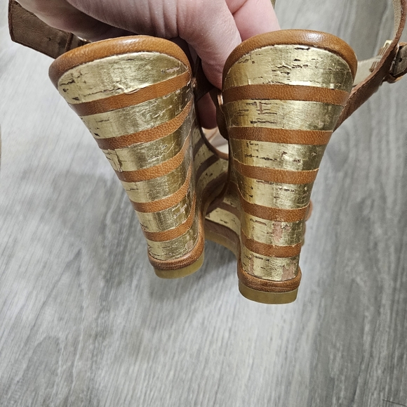 Michael Kors Leather Wedges - Picture 6 of 7